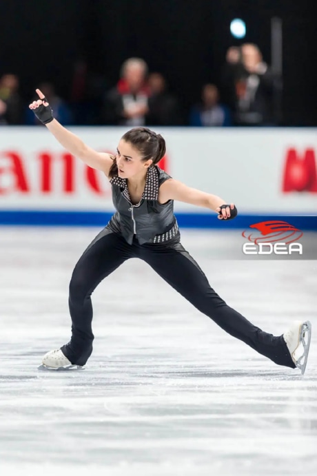 Ice Gallery Skates U.S.